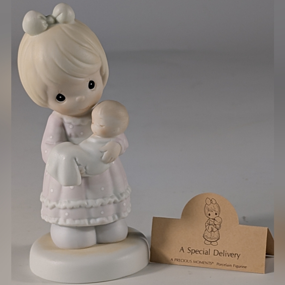 Precious Moments" A Special Delivery".